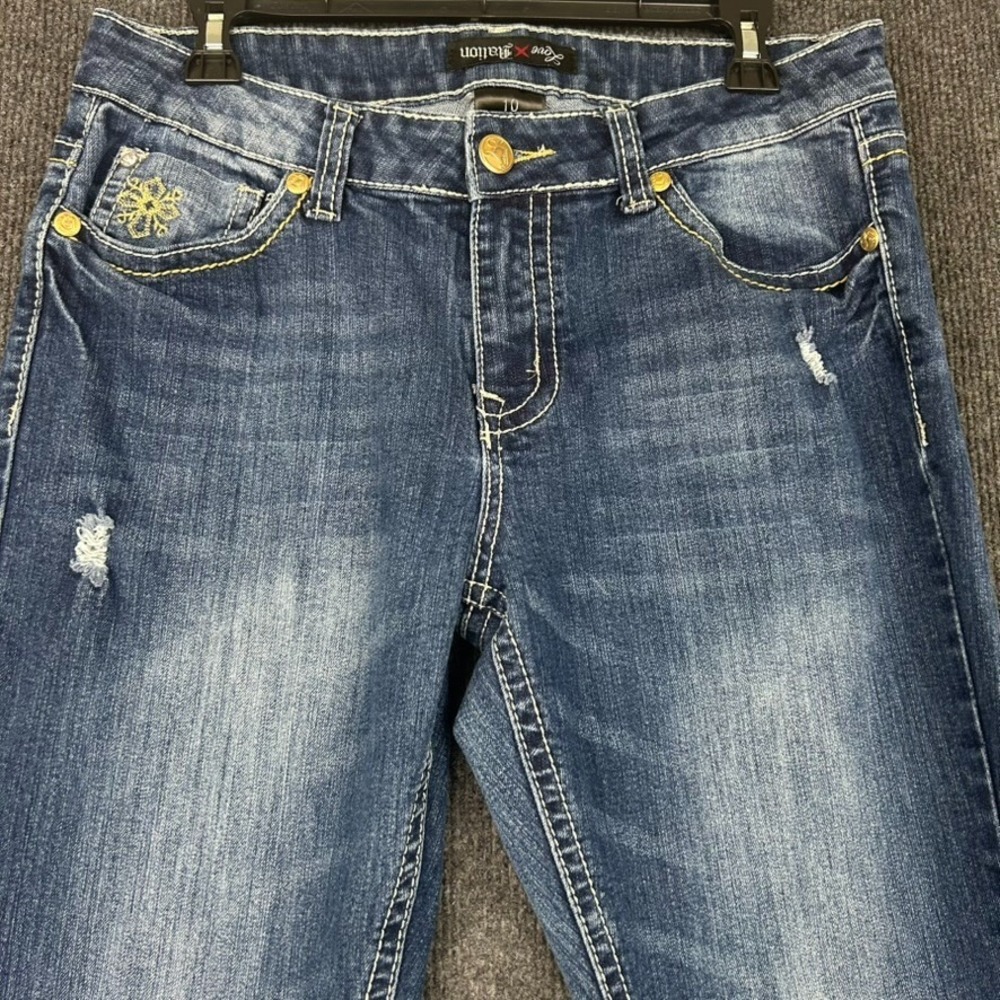 Love Nation Womens 10 Jeans Blue Distressed Straight Leg Embellished Cross Patch - Picture 2 of 13